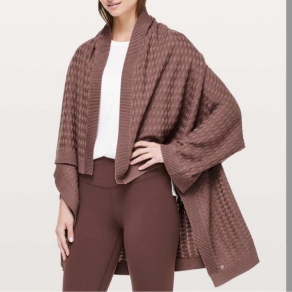 Lululemon Divinity Poncho Woven Spanish Oak Cashmere Blend Shawl Wrap Sweater - Picture 3 of 9
